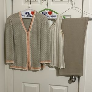 ⭐️St. John collection 3-piece pant set. Cream with orange accents, size 8